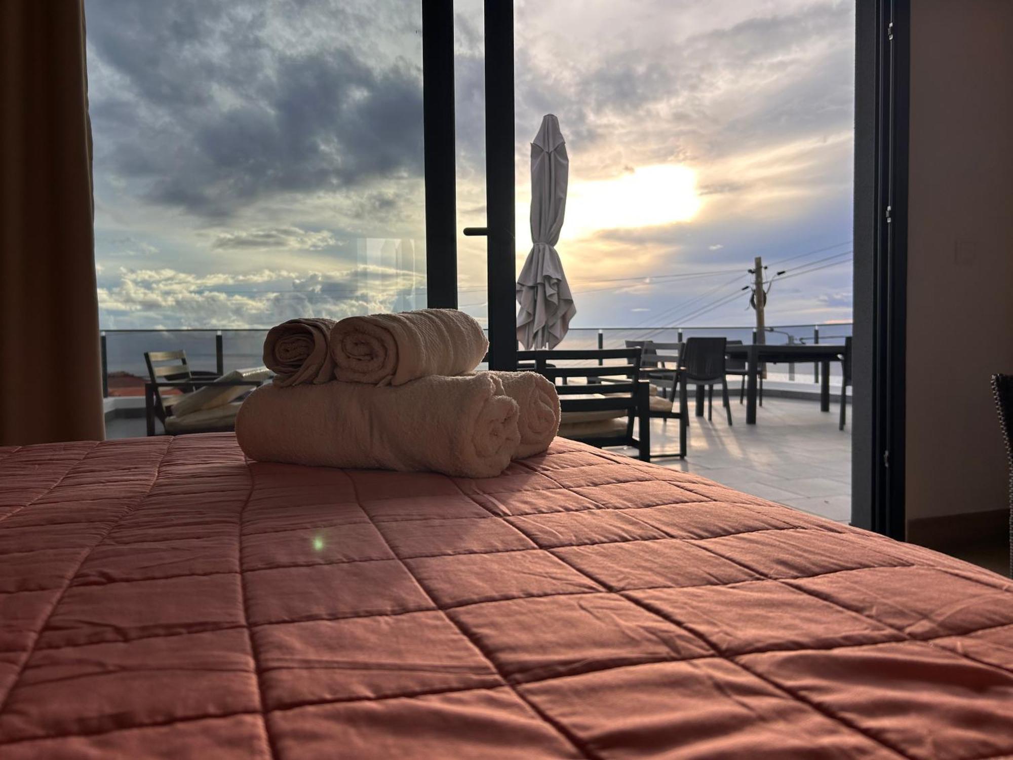 Calheta Ocean View Family Apartment - Air Condition Estreito Da Calheta المظهر الخارجي الصورة